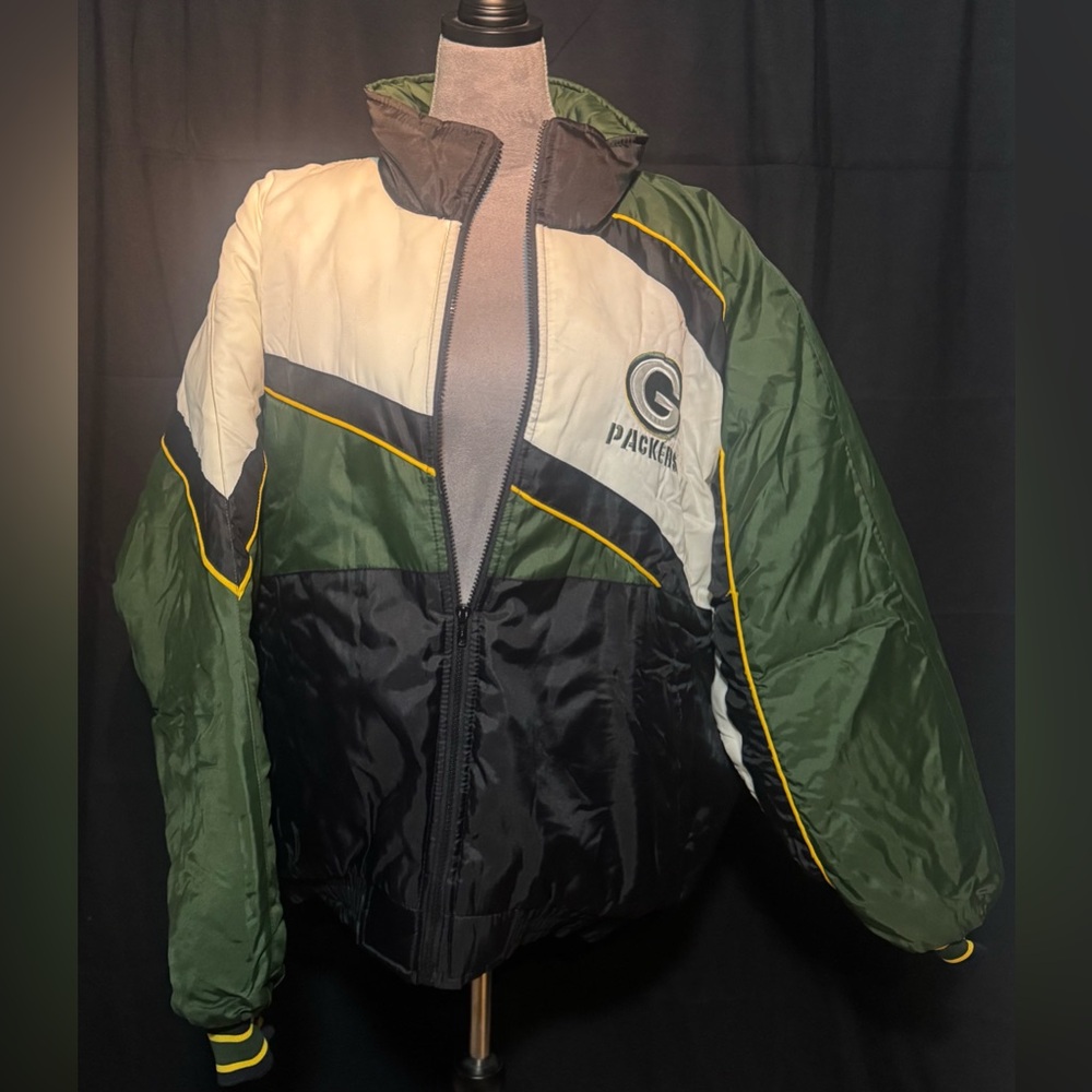 Vintage Rare Game Day Mens Puffer Coat XL NFL Green Bay Packers Zip Pockets Mint